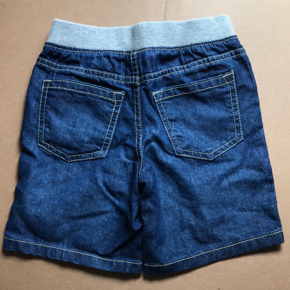 Shorts - Picture 3 of 3